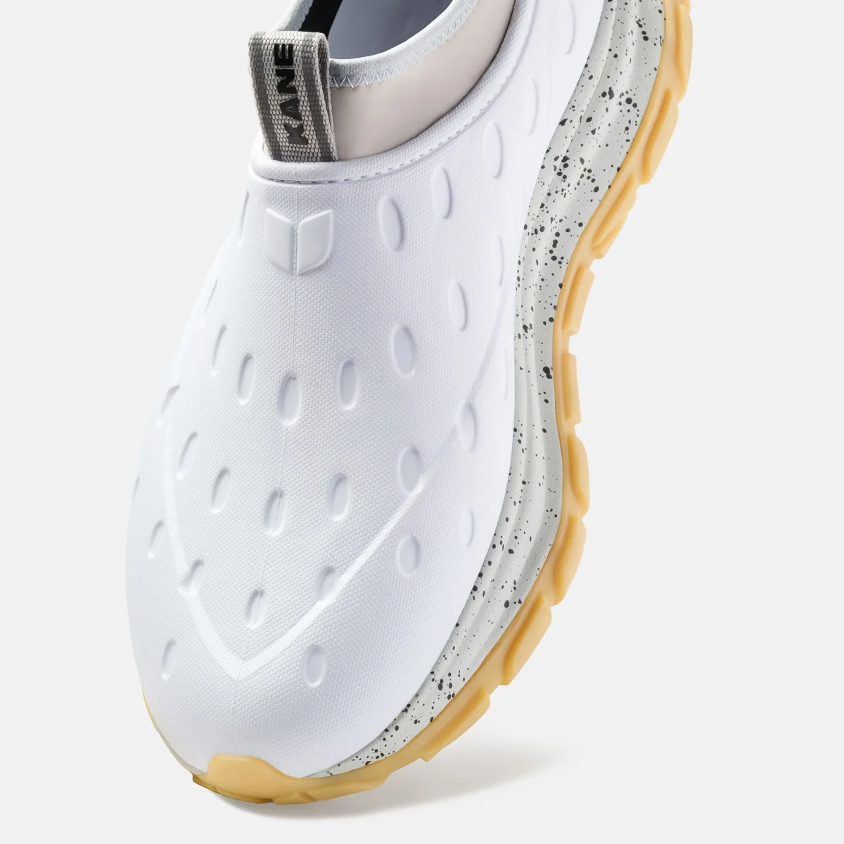 Revive AC - White / Gum - Image 4